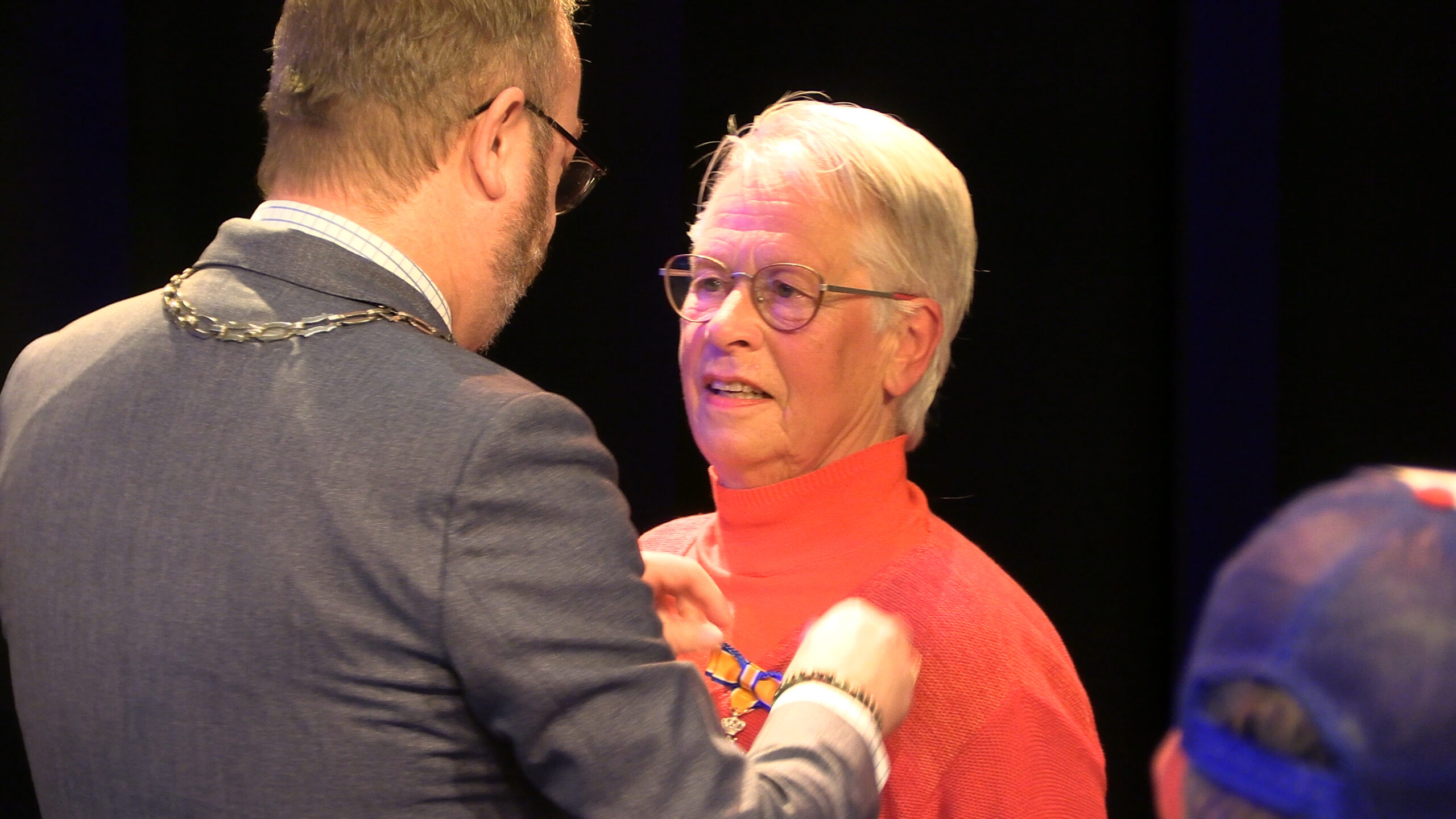 Uitreiking lintje Marja Willink